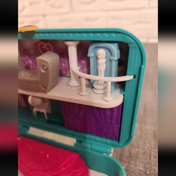 Polly Pocket 'Dance Par-Taay' Case Playset with Vintage Polly - Picture 9 of 16